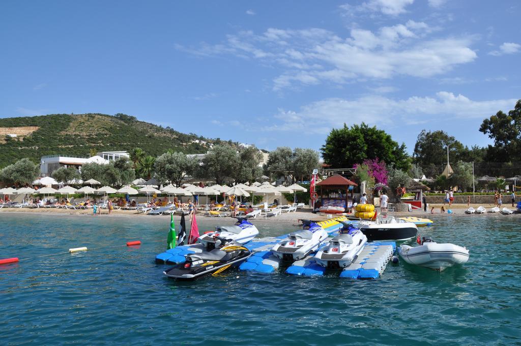 Izer Hotel Beach Club Torba Exterior photo